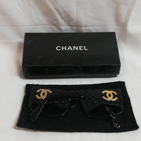 Accessories - Vintage Chanel sunglasses